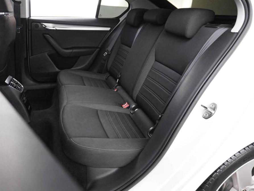 Skoda Octavia III (A7) Рестайлинг Москва  - изображение 9