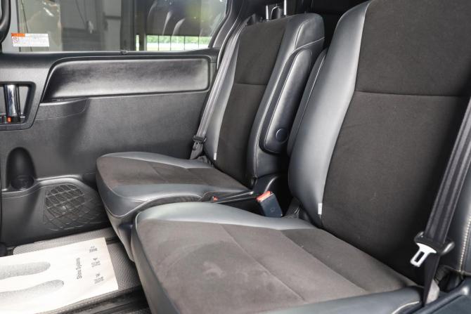 Toyota Noah III (R80) Рестайлинг с пробегом 2019 года, цена 2 799 000 рублей, 93000 км, минивэн, Автокод Объявления