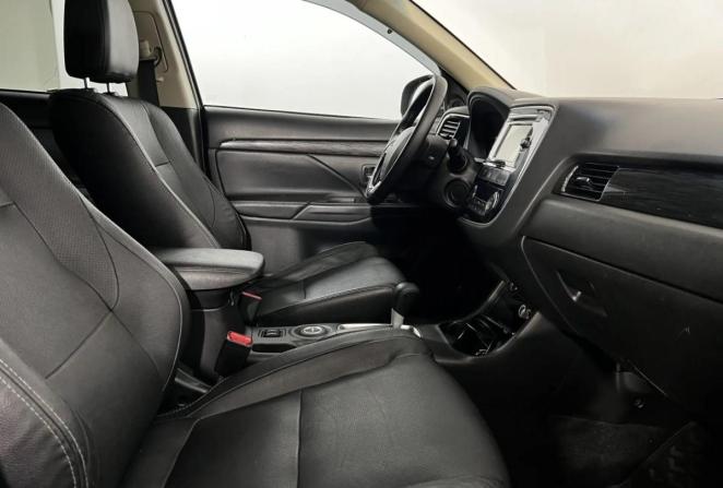 Mitsubishi Outlander III Рестайлинг 2 с пробегом 2016 года, цена 1 950 000 рублей, 87068 км, внедорожник, Автокод Объявления