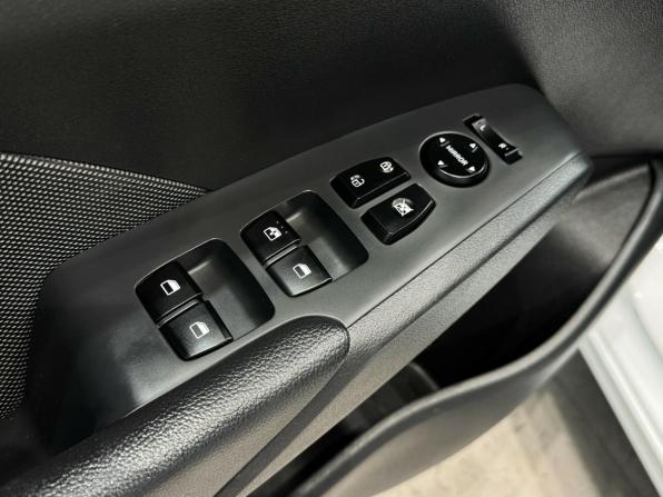 Hyundai Solaris II с пробегом 2020 года, цена 1 470 000 рублей, 156040 км, седан, Автокод Объявления