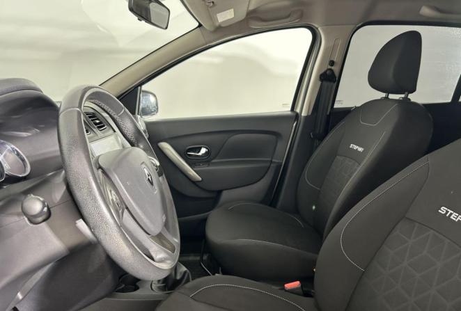 Renault Sandero II с пробегом 2018 года, цена 950 000 рублей, 137018 км, хэтчбек, Автокод Объявления