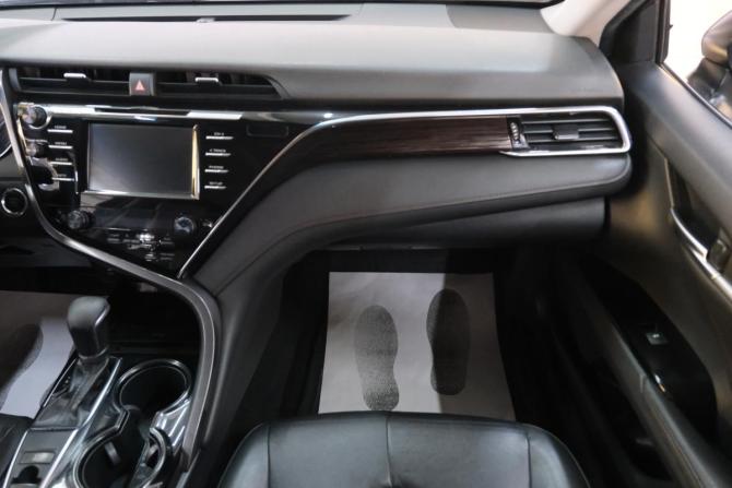 Toyota Camry VIII (XV70) с пробегом 2018 года, цена 2 399 000 рублей, 180000 км, седан, Автокод Объявления