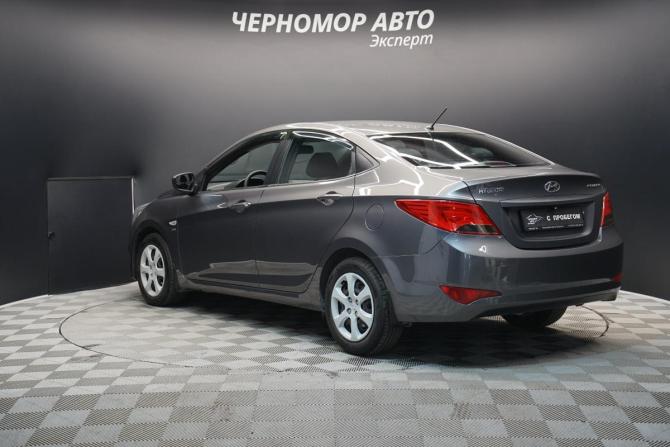 Hyundai Solaris I Рестайлинг с пробегом 2014 года, цена 1 090 000 рублей, 75000 км, седан, Автокод Объявления