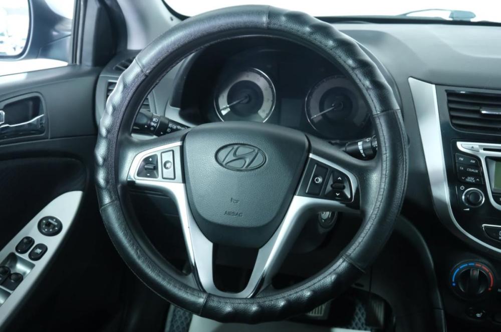 Hyundai Solaris I Омск  - изображение 12