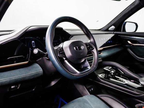 Geely Monjaro I с пробегом 2023 года, цена 2 819 000 рублей, 73983 км, внедорожник, Автокод Объявления