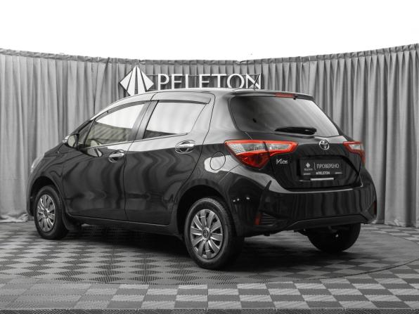 Toyota Vitz III (XP130) Рестайлинг с пробегом 2018 года, цена 1 050 000 рублей, 53960 км, хэтчбек, Автокод Объявления