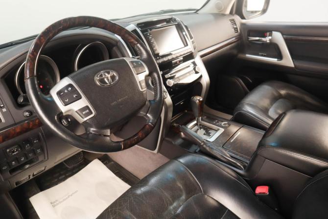 Toyota Land Cruiser 200 Series Рестайлинг 1 с пробегом 2012 года, цена 3 749 000 рублей, 199000 км, внедорожник, Автокод Объявления