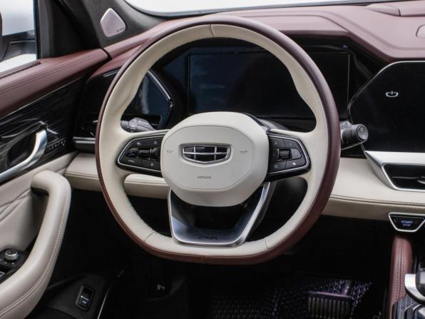 Geely Monjaro I с пробегом 2023 года, цена 2 990 000 рублей, 20682 км, внедорожник, Автокод Объявления
