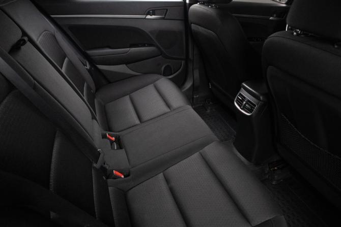 Hyundai Elantra VI (AD) с пробегом 2018 года, цена 1 449 000 рублей, 107521 км, седан, Автокод Объявления