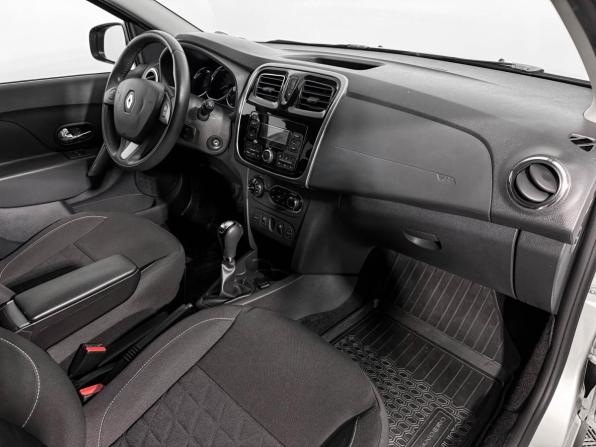 Renault Sandero II с пробегом 2018 года, цена 1 378 900 рублей, 16040 км, хэтчбек, Автокод Объявления