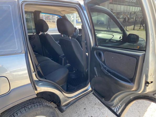Chevrolet Niva I Рестайлинг с пробегом 2011 года, цена 420 000 рублей, 130210 км, внедорожник, Автокод Объявления
