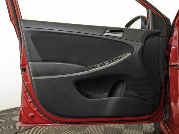 Hyundai Solaris I Рестайлинг с пробегом 2015 года, цена 1 100 000 рублей, 105150 км, седан, Автокод Объявления