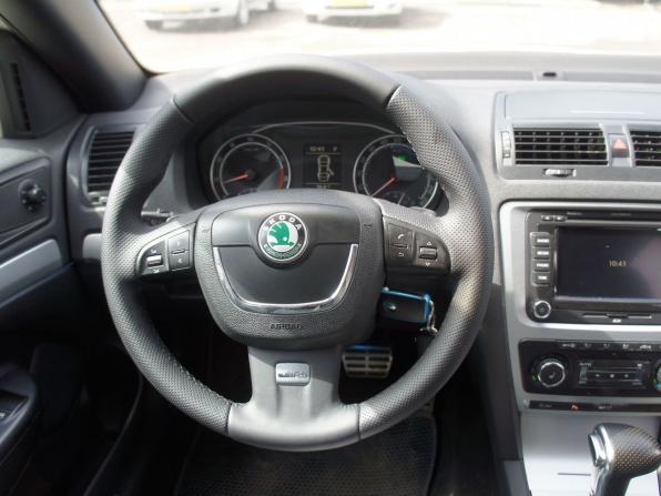 Skoda Octavia RS II Рестайлинг с пробегом 2010 года, цена 939 000 рублей, 306000 км, лифтбек, Автокод Объявления