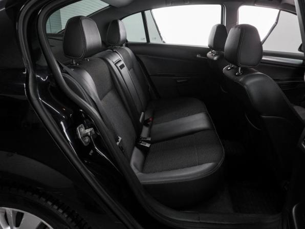 Opel Astra H Рестайлинг с пробегом 2010 года, цена 899 000 рублей, 105864 км, седан, Автокод Объявления