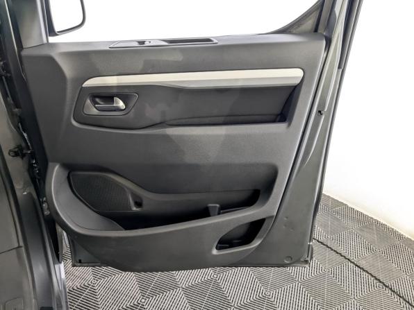 Peugeot Traveller I с пробегом 2021 года, цена 2 955 000 рублей, 97927 км, минивэн, Автокод Объявления