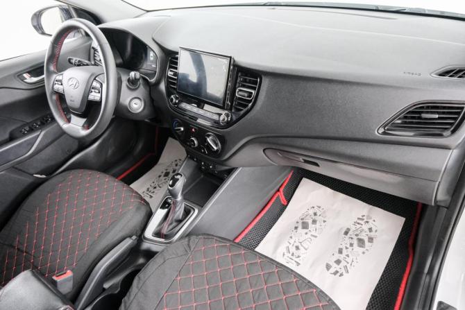 Hyundai Solaris II Рестайлинг с пробегом 2024 года, цена 2 249 000 рублей, 18589 км, седан, Автокод Объявления
