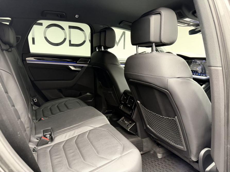 Volkswagen Touareg III Москва  - изображение 12