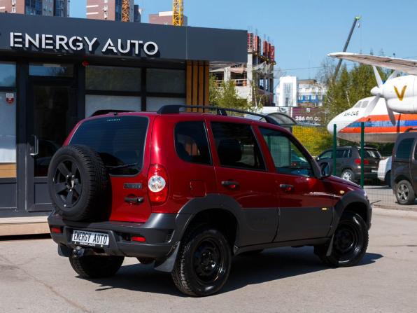 Chevrolet Niva I Рестайлинг с пробегом 2017 года, цена 750 000 рублей, 112267 км, внедорожник, Автокод Объявления