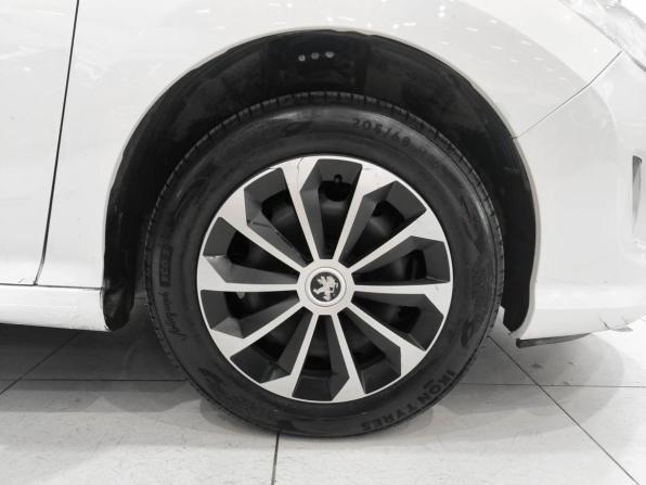 Peugeot 408 I с пробегом 2014 года, цена 470 000 рублей, 204555 км, седан, Автокод Объявления