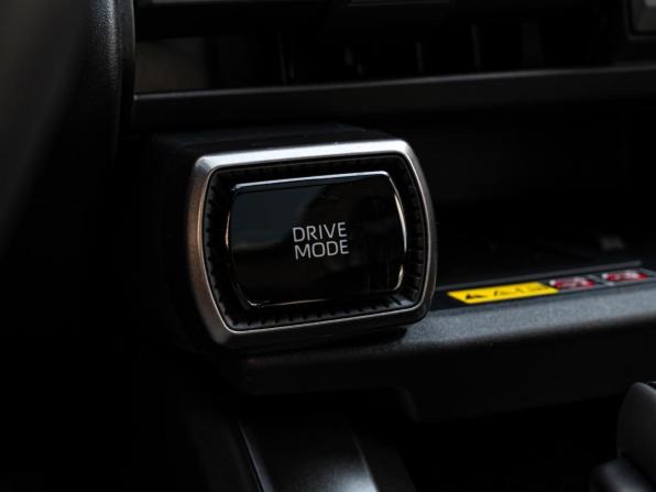 Toyota RAV4 VI (XA60) с пробегом 2026 года, цена 4 190 000 рублей, 35 км, внедорожник, Автокод Объявления