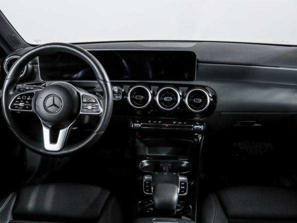 Mercedes-Benz A-Класс IV (W177) с пробегом 2019 года, цена 2 490 000 рублей, 25638 км, хэтчбек, Автокод Объявления