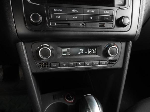Volkswagen Polo V с пробегом 2014 года, цена 1 039 000 рублей, 191769 км, седан, Автокод Объявления