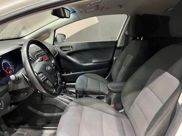 Kia Cerato III Рестайлинг (Classic) с пробегом 2017 года, цена 1 199 000 рублей, 184401 км, седан, Автокод Объявления