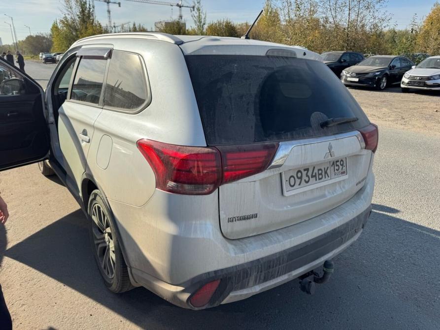 Mitsubishi Outlander III Рестайлинг 2 Пермь  - изображение 3