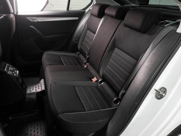 Skoda Octavia III (A7) Рестайлинг с пробегом 2019 года, цена 1 440 000 рублей, 213649 км, лифтбек, Автокод Объявления
