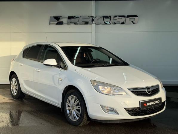 Opel Astra J с пробегом 2011 года, цена 669 000 рублей, 258137 км, хэтчбек, Автокод Объявления