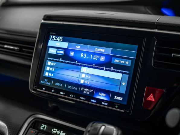 Honda Stepwgn V Рестайлинг с пробегом 2018 года, цена 2 150 000 рублей, 101747 км, минивэн, Автокод Объявления