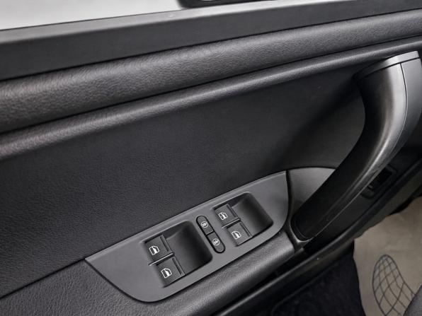 Volkswagen Touareg II с пробегом 2011 года, цена 2 029 000 рублей, 147252 км, внедорожник, Автокод Объявления