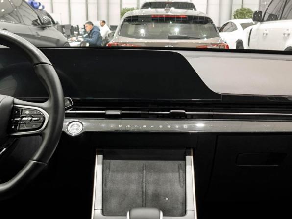 Omoda C5 I с пробегом 2024 года, цена 1 750 000 рублей, 34490 км, внедорожник, Автокод Объявления