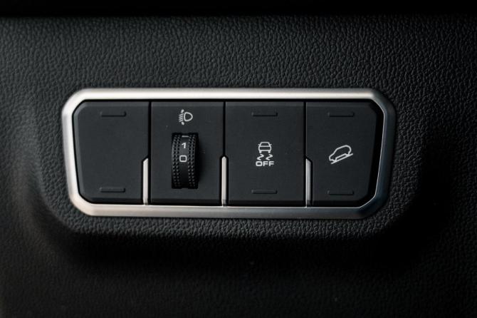 Haval M6 II с пробегом 2024 года, цена 1 989 000 рублей, 4968 км, внедорожник, Автокод Объявления