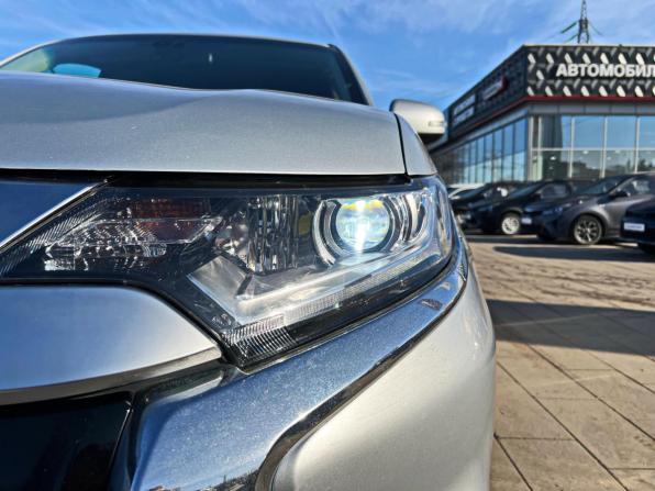 Mitsubishi Outlander III Рестайлинг 3 с пробегом 2019 года, цена 2 008 900 рублей, 62824 км, внедорожник, Автокод Объявления