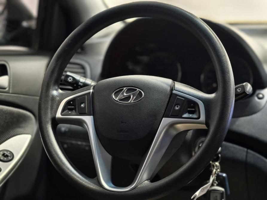 Hyundai Solaris I Курск  - изображение 10