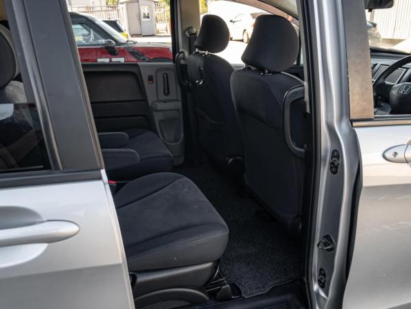 Honda Freed I с пробегом 2010 года, цена 1 115 000 рублей, 124006 км, компактвэн, Автокод Объявления