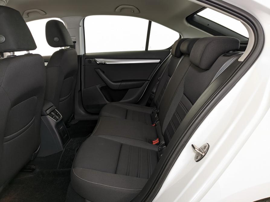 Skoda Octavia III (A7) Рестайлинг Москва  - изображение 12
