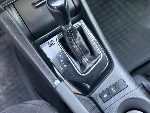 Toyota Corolla XI (E160 E170 E180) Рестайлинг 1 с пробегом 2017 года, цена 1 730 000 рублей, 95349 км, седан, Автокод Объявления