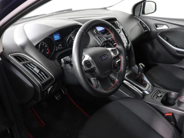 Ford Focus III с пробегом 2012 года, цена 557 000 рублей, 283335 км, хэтчбек, Автокод Объявления