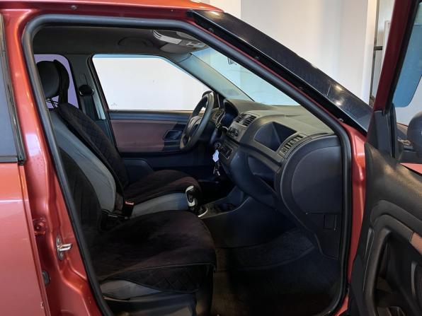 Skoda Fabia II с пробегом 2007 года, цена 300 000 рублей, 325254 км, хэтчбек, Автокод Объявления