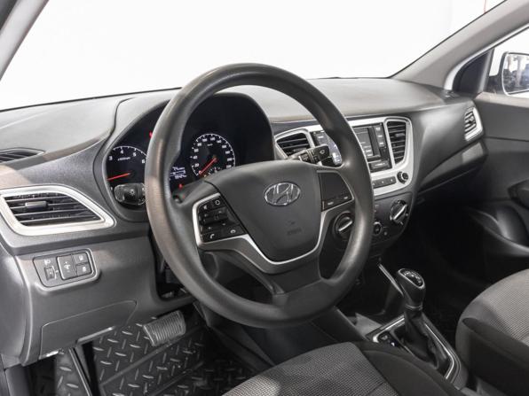 Hyundai Solaris II Рестайлинг с пробегом 2021 года, цена 1 594 300 рублей, 99404 км, седан, Автокод Объявления