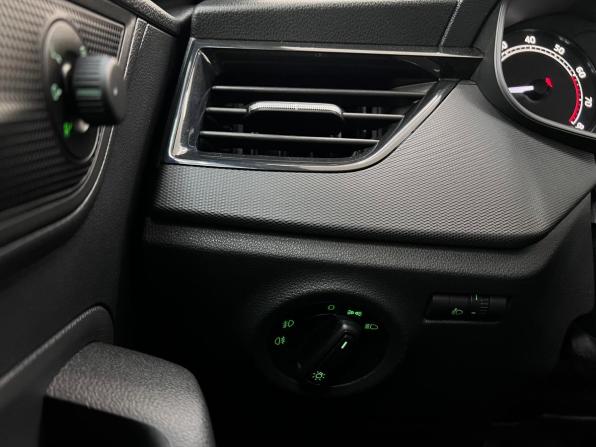 Skoda Rapid II с пробегом 2021 года, цена 1 745 000 рублей, 63273 км, лифтбек, Автокод Объявления
