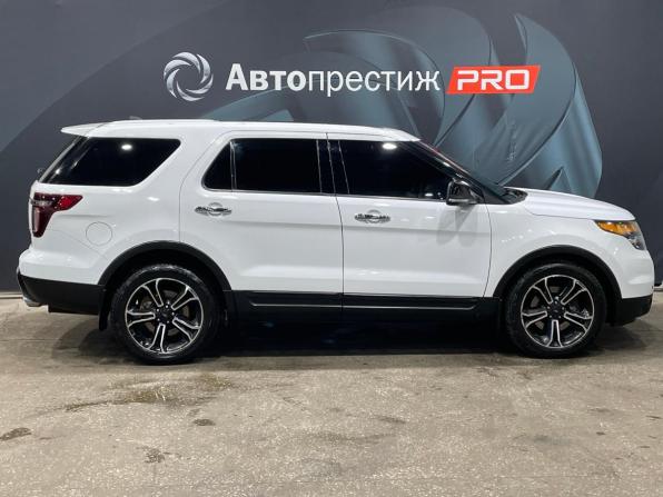 Ford Explorer V с пробегом 2015 года, цена 2 019 000 рублей, 233330 км, внедорожник, Автокод Объявления