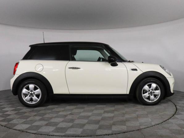 Mini Hatch III (F55/F56) с пробегом 2017 года, цена 1 650 000 рублей, 71850 км, хэтчбек, Автокод Объявления