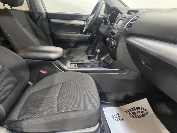 Kia Sorento II Рестайлинг с пробегом 2015 года, цена 1 749 000 рублей, 159071 км, внедорожник, Автокод Объявления