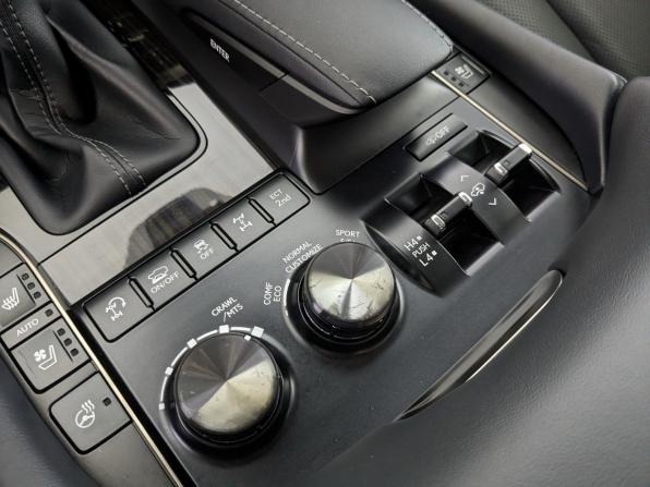 Lexus LX III Рестайлинг 2 с пробегом 2020 года, цена 10 200 000 рублей, 84963 км, внедорожник, Автокод Объявления