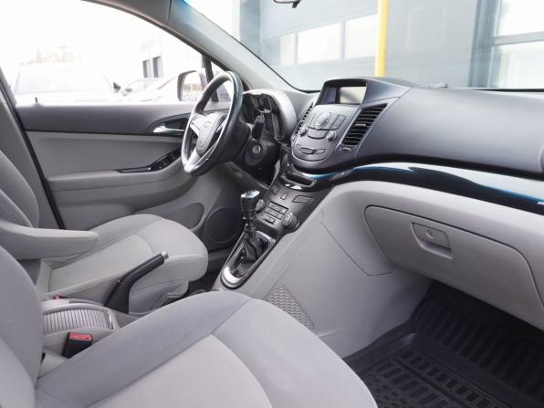 Chevrolet Orlando I с пробегом 2012 года, цена 900 000 рублей, 213942 км, компактвэн, Автокод Объявления