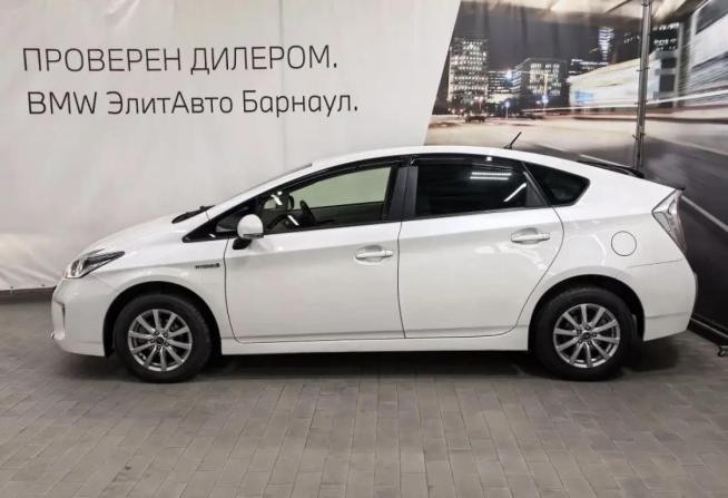 Toyota Prius III Рестайлинг (XW30) с пробегом 2015 года, цена 1 290 000 рублей, 137025 км, лифтбек, Автокод Объявления