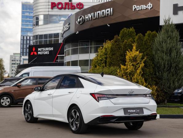 Hyundai Elantra VII (CN7) с пробегом 2022 года, цена 1 998 000 рублей, 61000 км, седан, Автокод Объявления